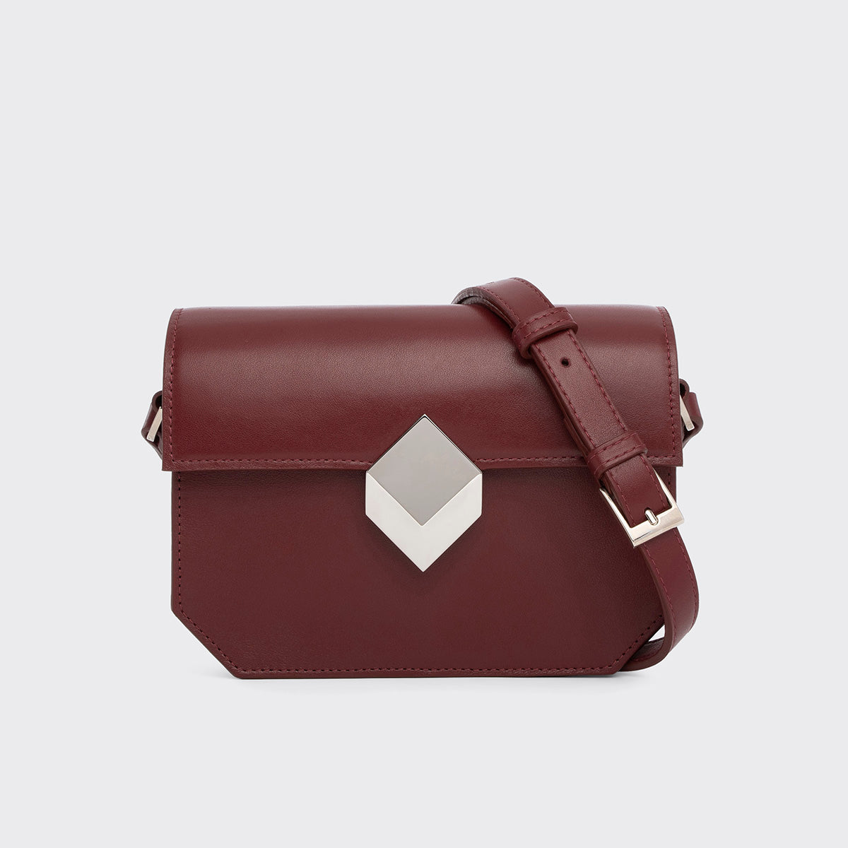 files/AFV4_CALF_BURGUNDY_Pierre_Hardy_01.jpg