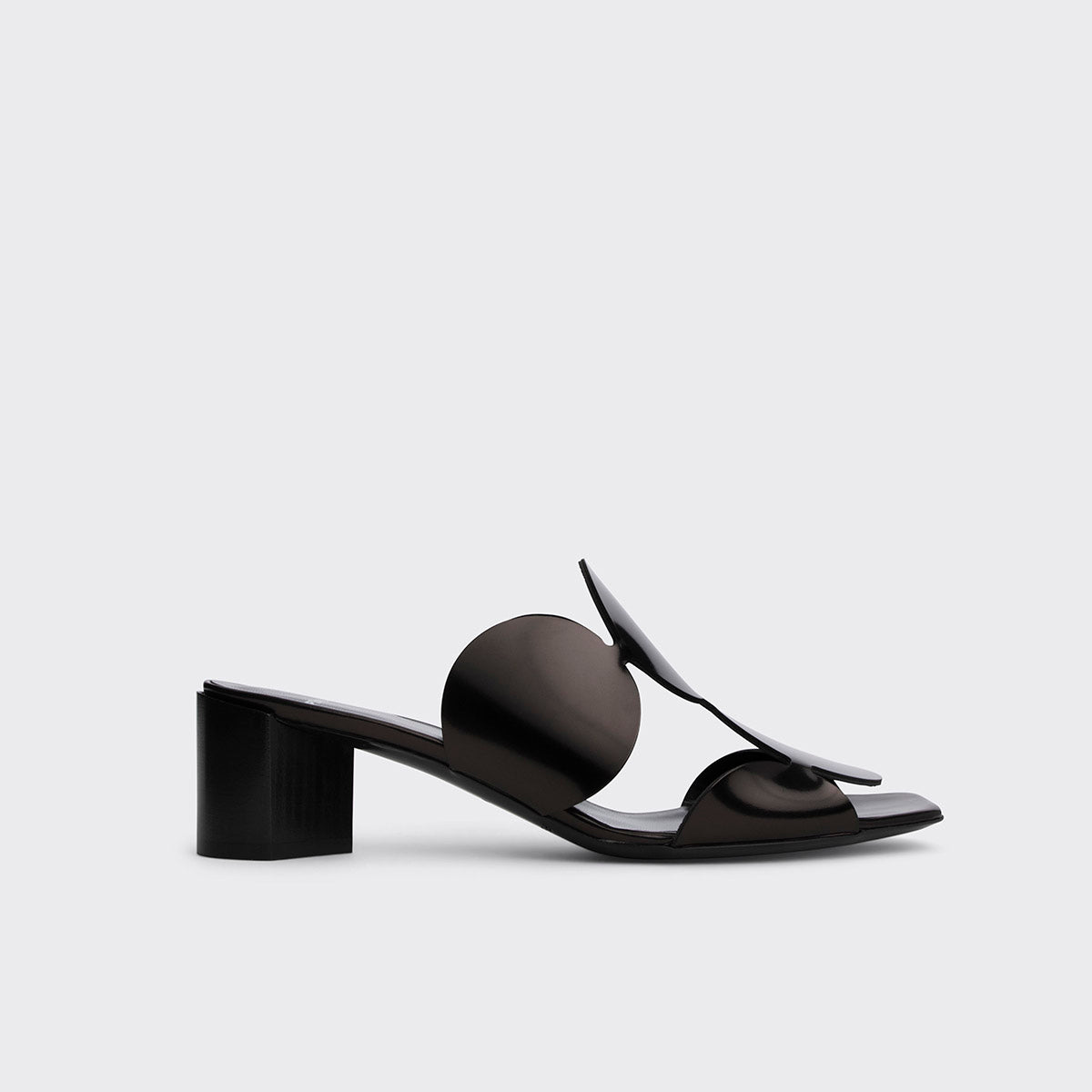 files/XC03_SHINY_CALF_BLACK_Pierre_Hardy_01_eb8b9e81-814e-46b5-b8fa-40cc761f2a3d.jpg